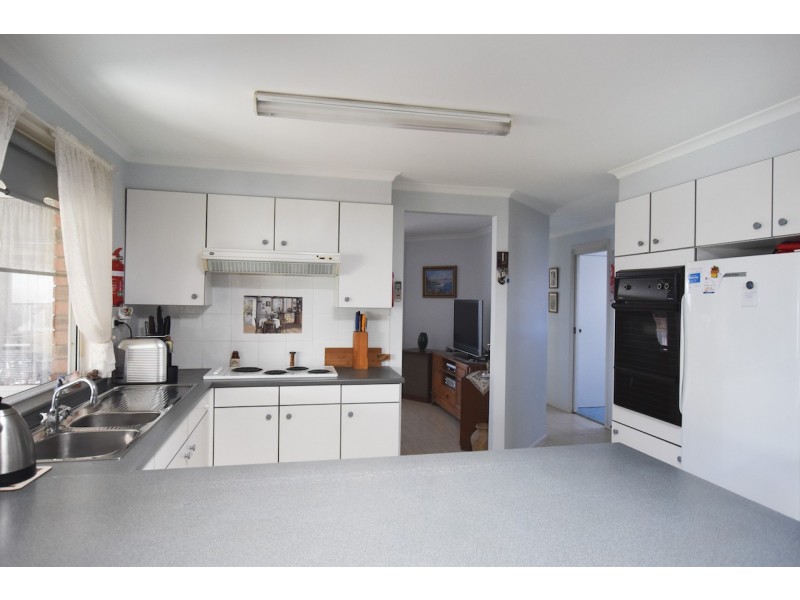 23 Dora Street, Hill Top NSW 2575