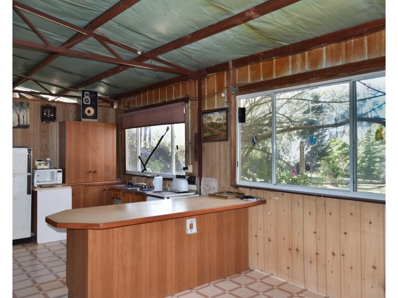 5 Ashley Place, Hill Top NSW 2575