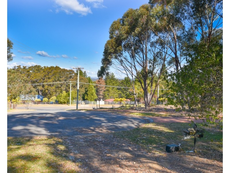 5 Ashley Place, Hill Top NSW 2575