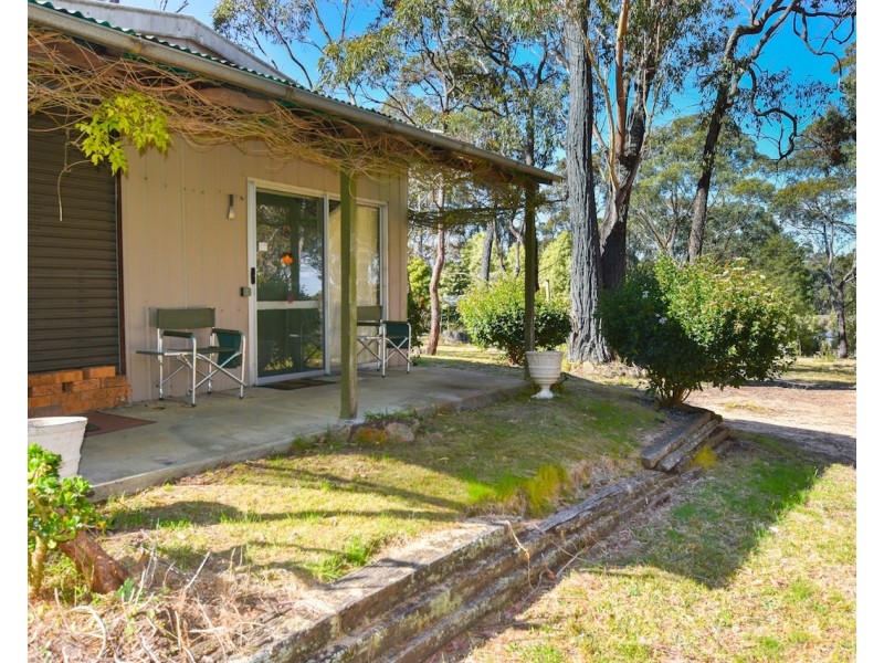 5 Ashley Place, Hill Top NSW 2575