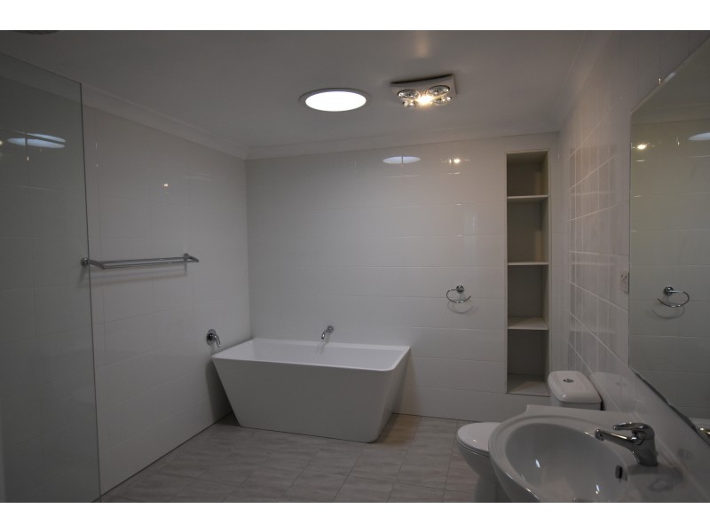 13  Knowles Street, Aylmerton NSW 2575