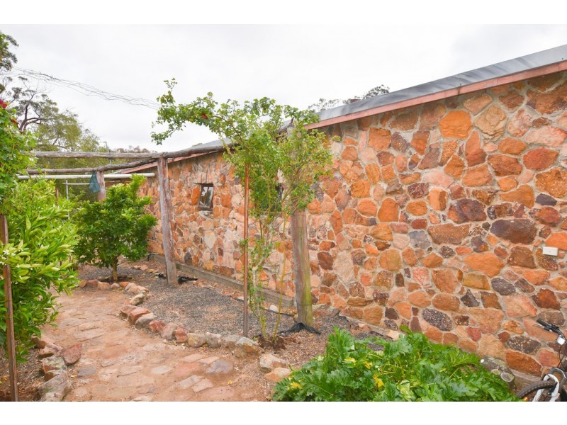 541 Tugalong Road, Canyonleigh NSW 2577