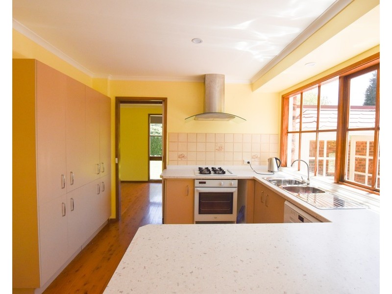 6 Telopea Street, Colo Vale NSW 2575