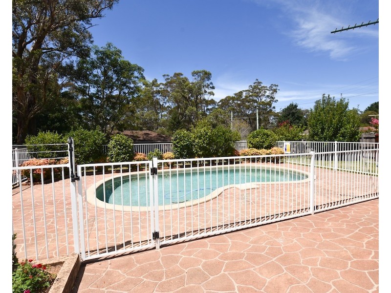 6 Telopea Street, Colo Vale NSW 2575