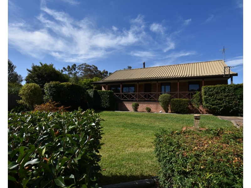 4 Government Road, Yerrinbool NSW 2575