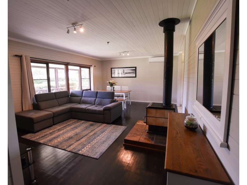 4 Government Road, Yerrinbool NSW 2575