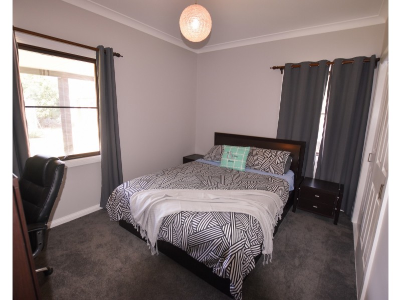 4 Government Road, Yerrinbool NSW 2575