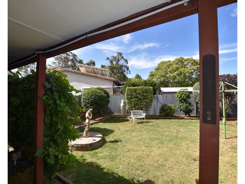 4 Government Road, Yerrinbool NSW 2575