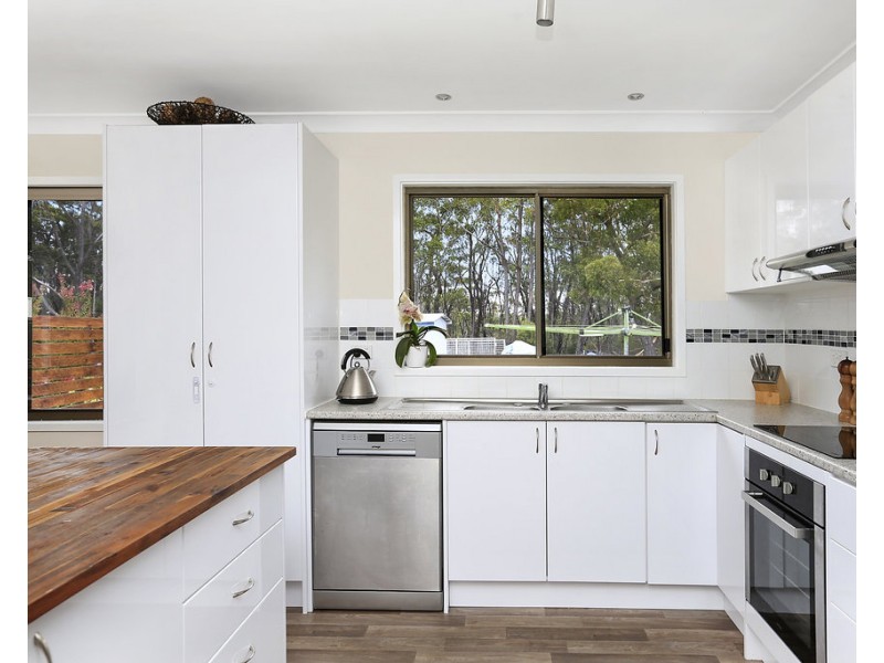 5 Acacia Street, Colo Vale NSW 2575