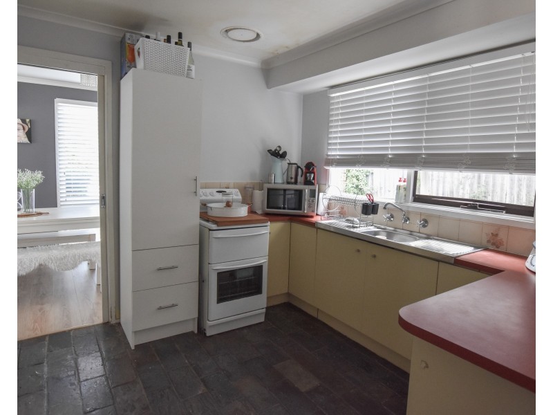 10 Charles Street, Hill Top NSW 2575