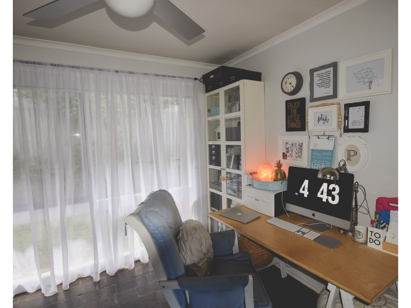10 Charles Street, Hill Top NSW 2575