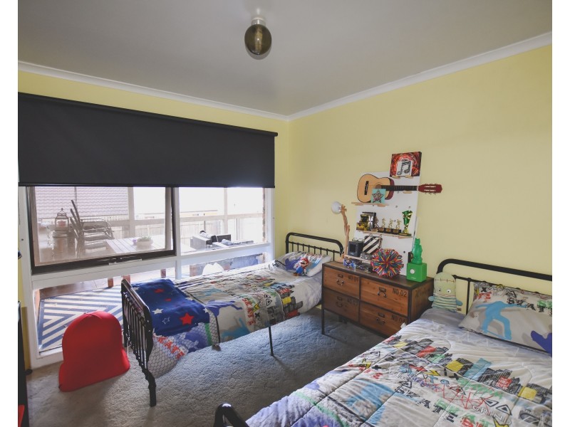 10 Charles Street, Hill Top NSW 2575