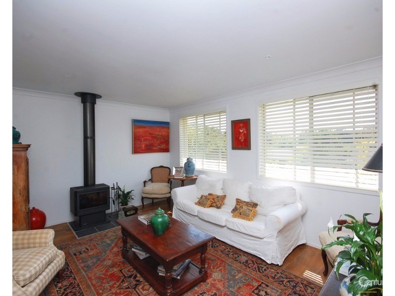 13 Willow Drive, Moss Vale NSW 2577