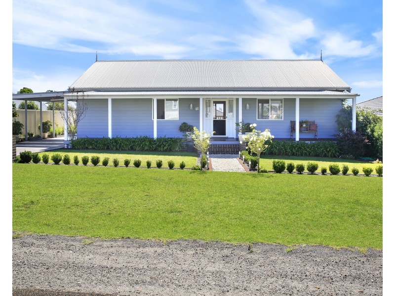 16  Raglan Street, Hill Top NSW 2575