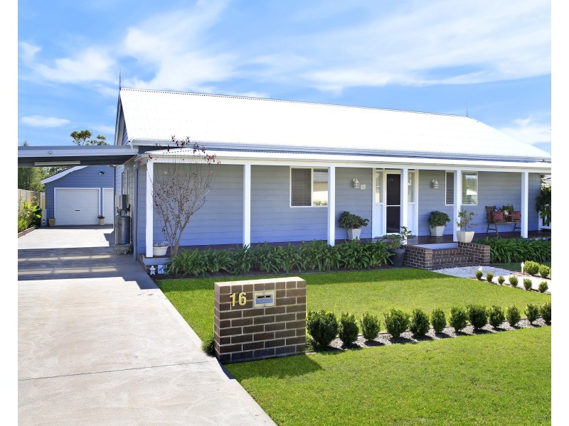 16  Raglan Street, Hill Top NSW 2575