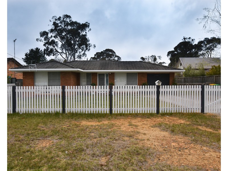 84  Berrima Street, Welby NSW 2575
