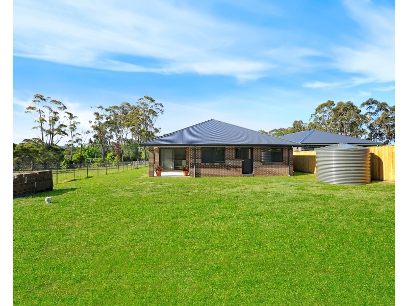 27  Daphne Street, Colo Vale NSW 2575