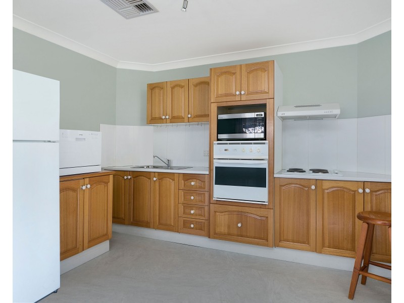 15  King Street, Hill Top NSW 2575
