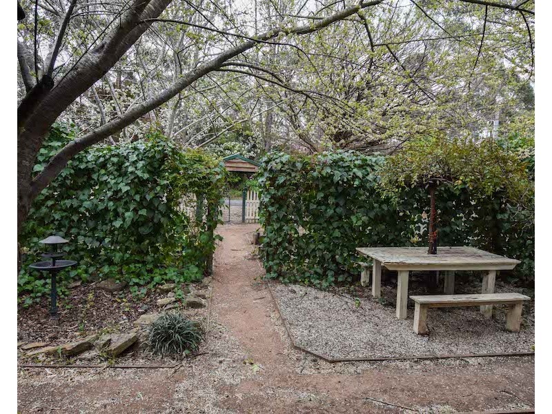 6  Railway Parade, Braemar NSW 2575