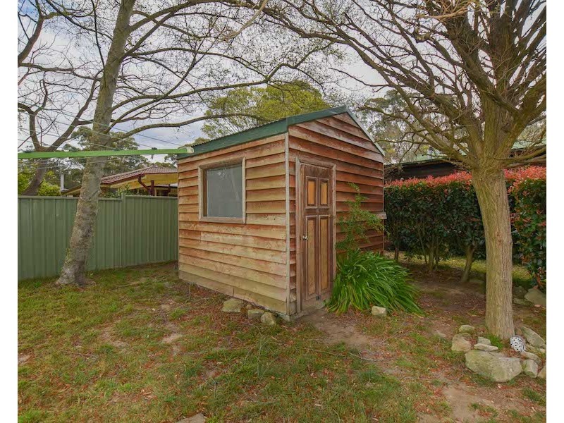 6  Railway Parade, Braemar NSW 2575