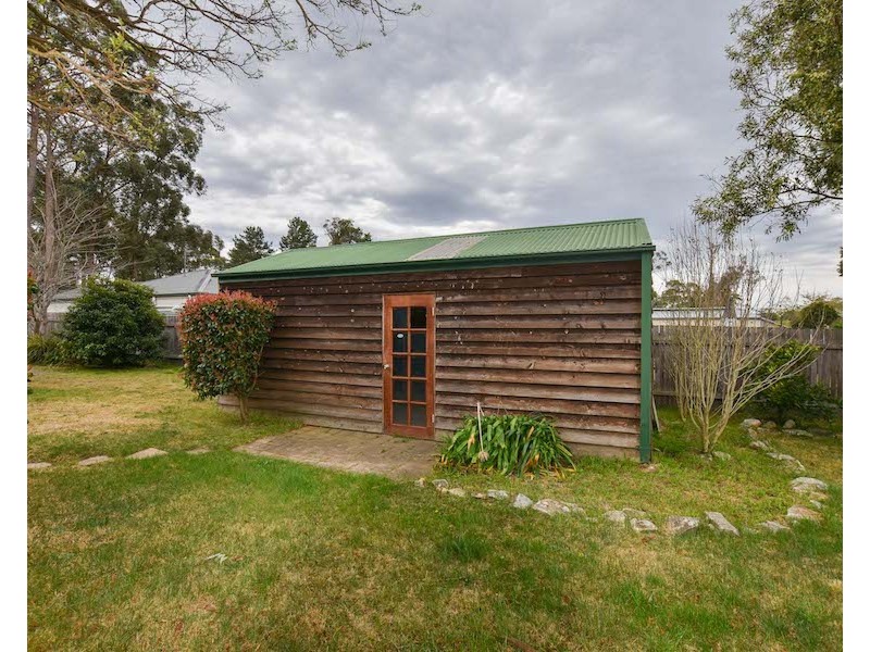 6  Railway Parade, Braemar NSW 2575