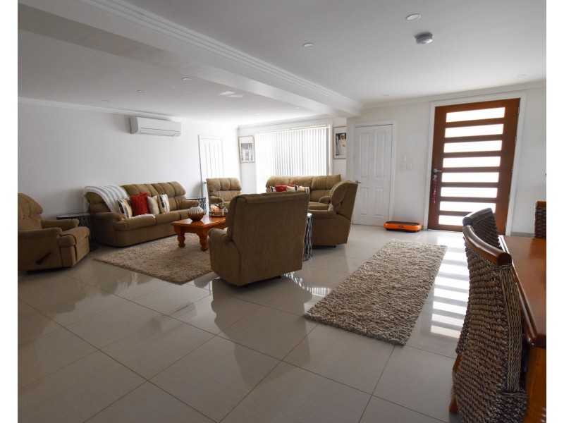 11 Boronia Avenue, Hill Top NSW 2575