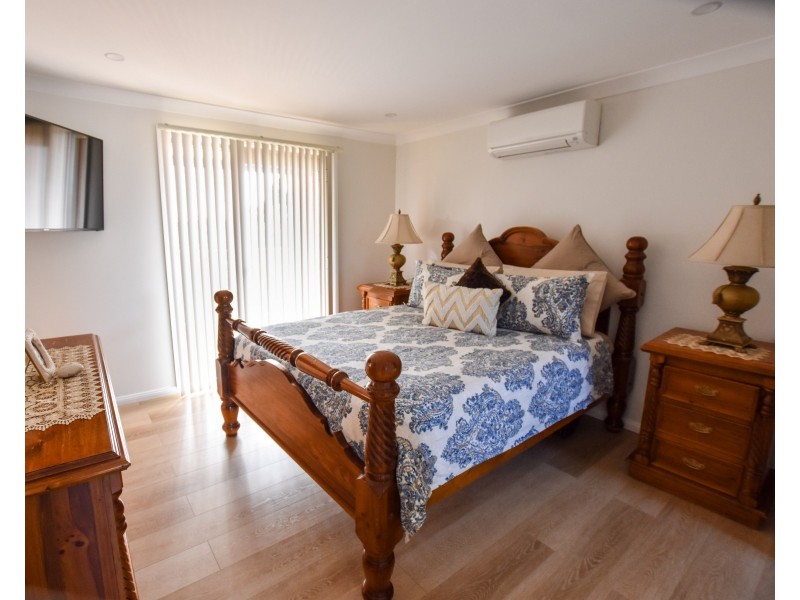 11 Boronia Avenue, Hill Top NSW 2575