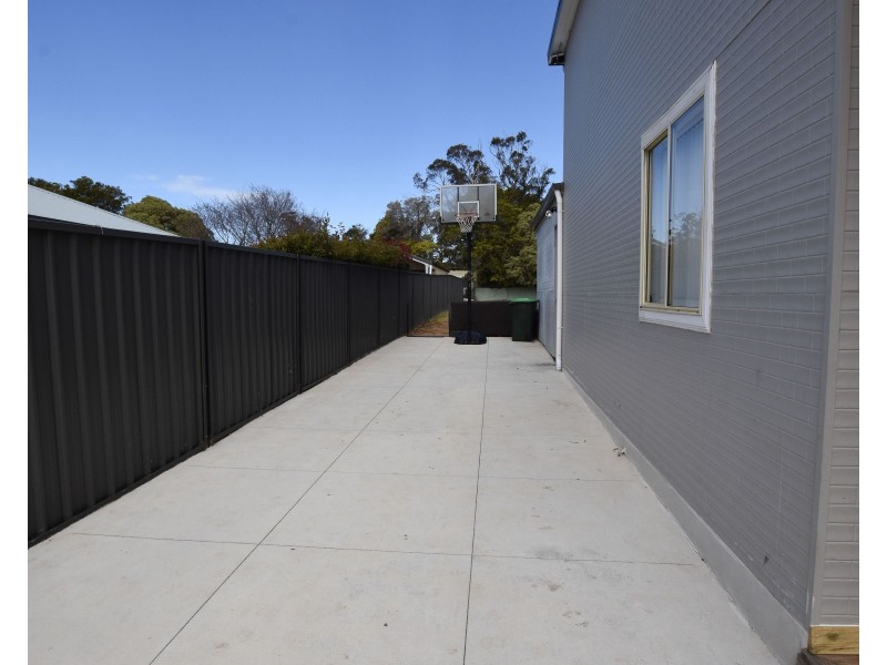 11 Boronia Avenue, Hill Top NSW 2575