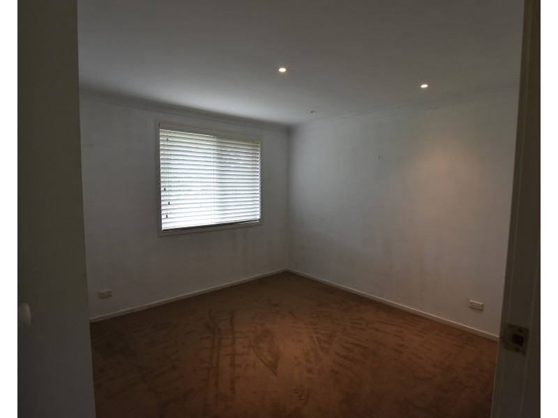 13 Willow Drive, Moss Vale NSW 2577