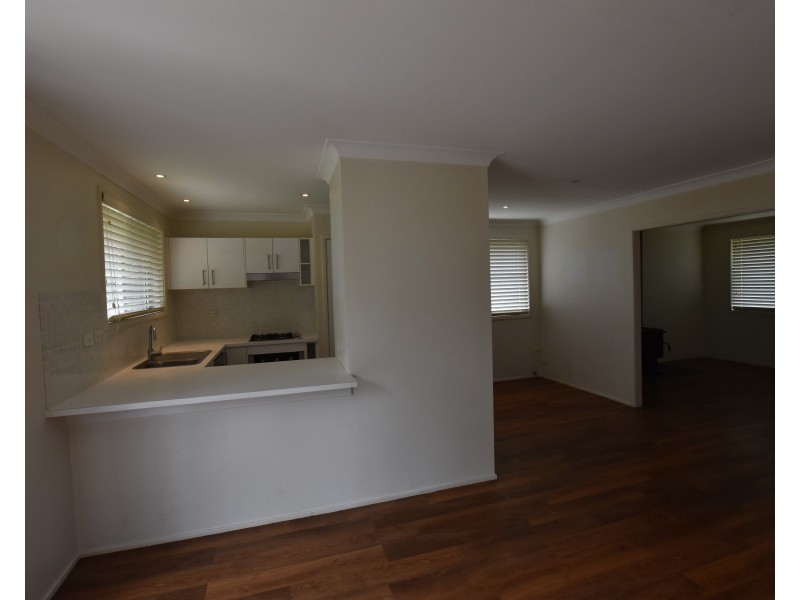 13 Willow Drive, Moss Vale NSW 2577