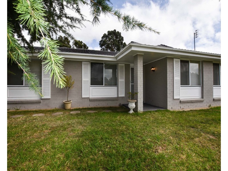 13 Willow Drive, Moss Vale NSW 2577