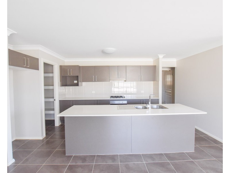 16 Kamilaroi Crescent, Braemar NSW 2575