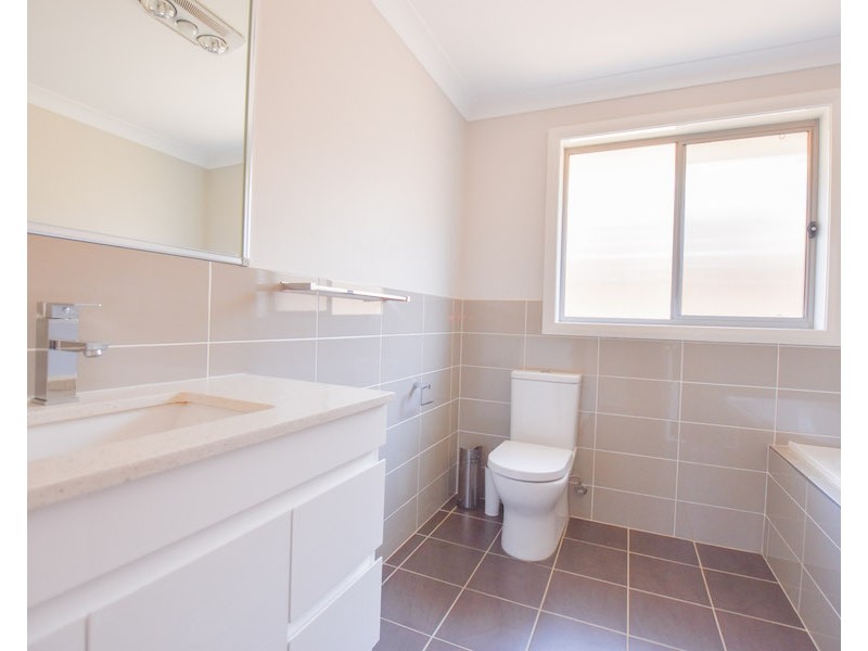 16 Kamilaroi Crescent, Braemar NSW 2575