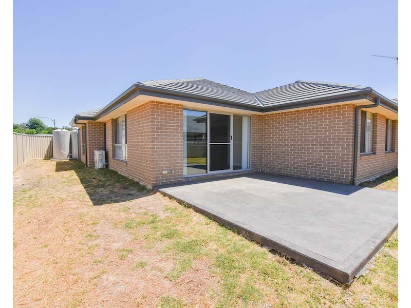 16 Kamilaroi Crescent, Braemar NSW 2575