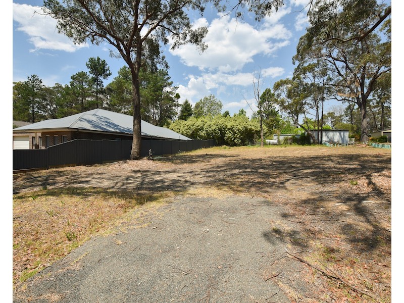 11 Beech Street, Colo Vale NSW 2575