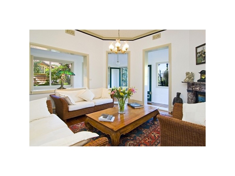 8 EATON STREET, Neutral Bay NSW 2089
