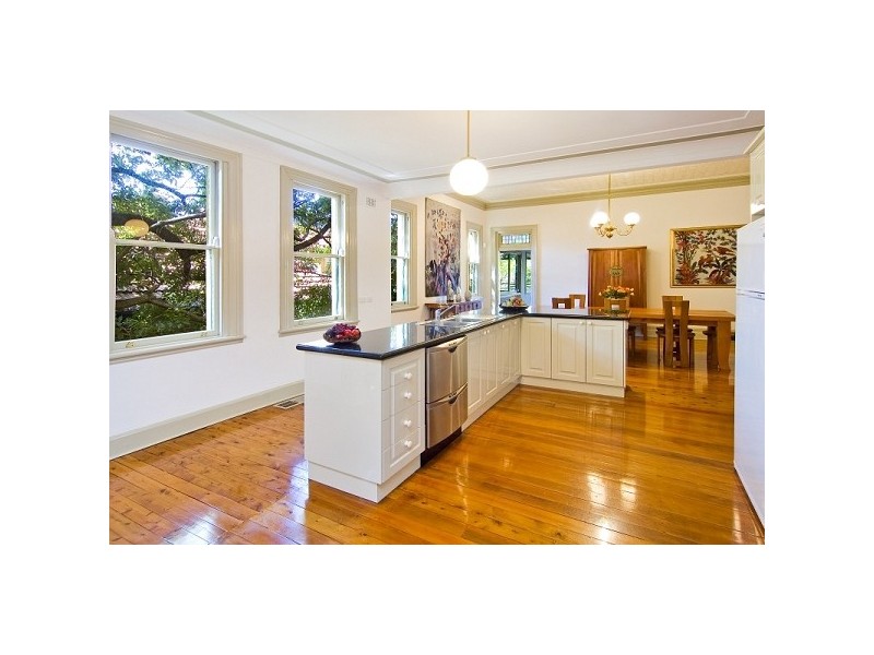 8 EATON STREET, Neutral Bay NSW 2089