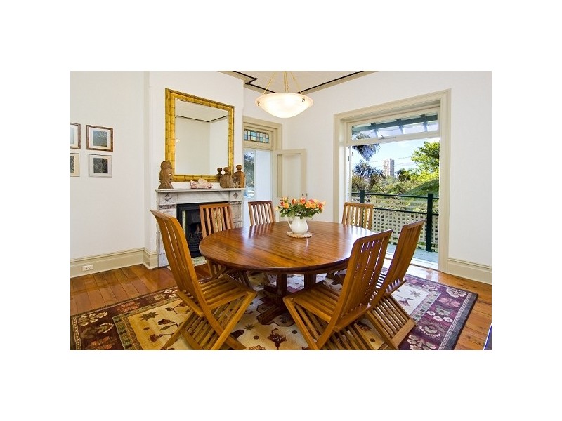8 EATON STREET, Neutral Bay NSW 2089