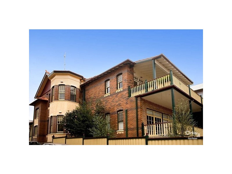 2/744 Military Road, Mosman NSW 2088