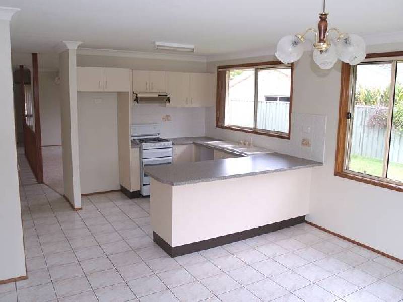 7 Womra Crescent, Glenmore Park NSW 2745