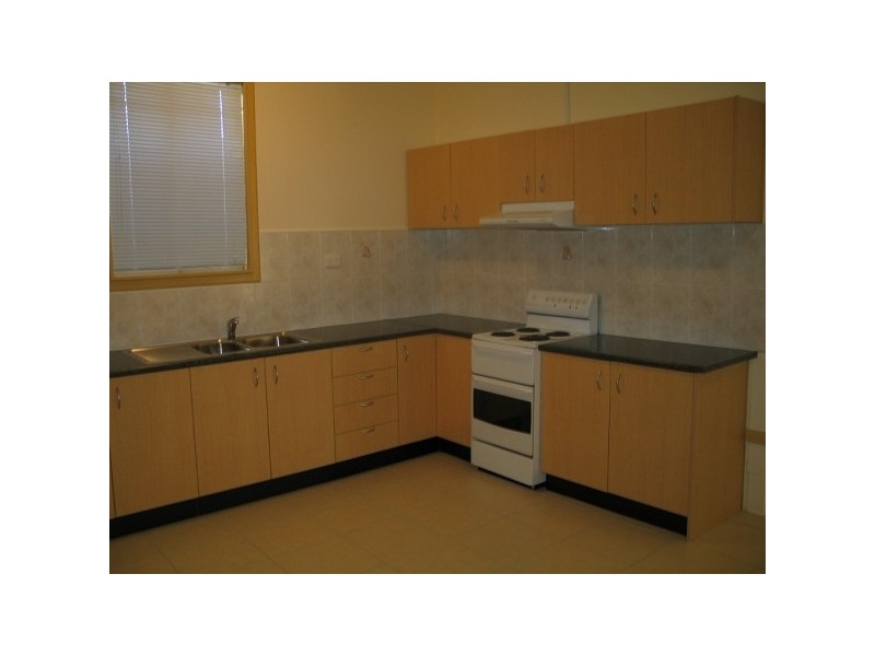 27A BESLEY STREET, Cambridge Park NSW 2747