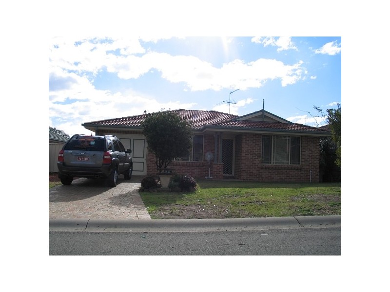 4 Jirang Place, Glenmore Park NSW 2745