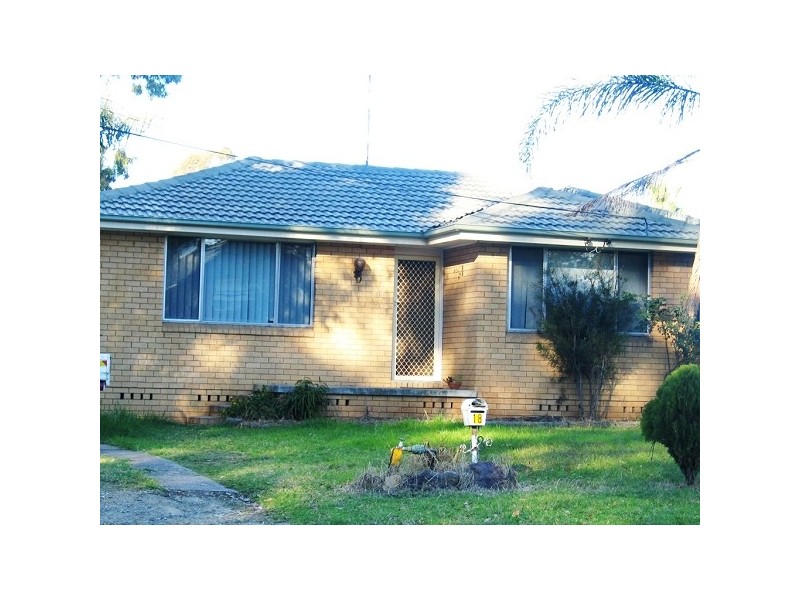 18 William Street, Cambridge Park NSW 2747