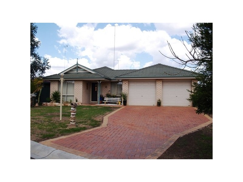 10 Woburn Place, Glenmore Park NSW 2745