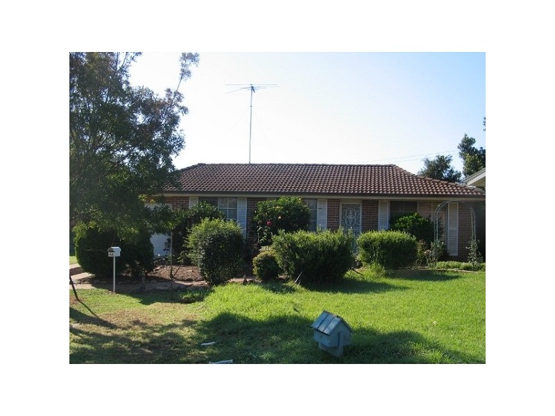 14 Werona Avenue, Claremont Meadows NSW 2747