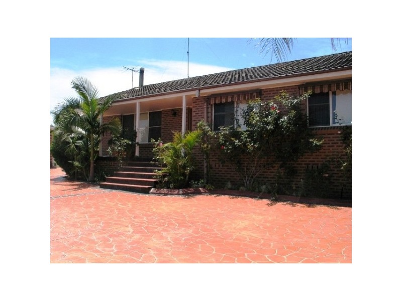6 Knighton Place, South Penrith NSW 2750