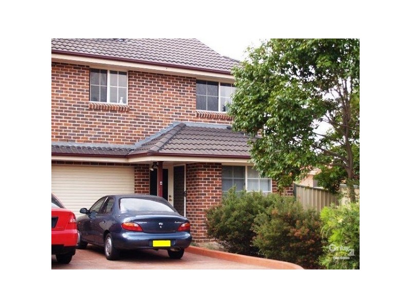 4/1 Dutton Place, Glenmore Park NSW 2745