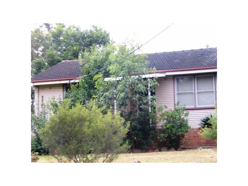 17 Butler Crescent, South Penrith NSW 2750