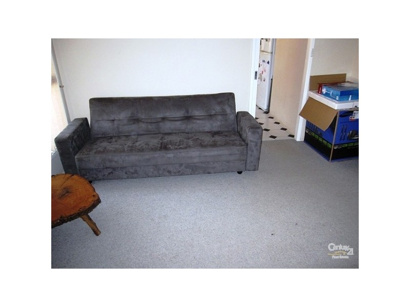 21 Waterfall  Crescent, Cranebrook NSW 2749