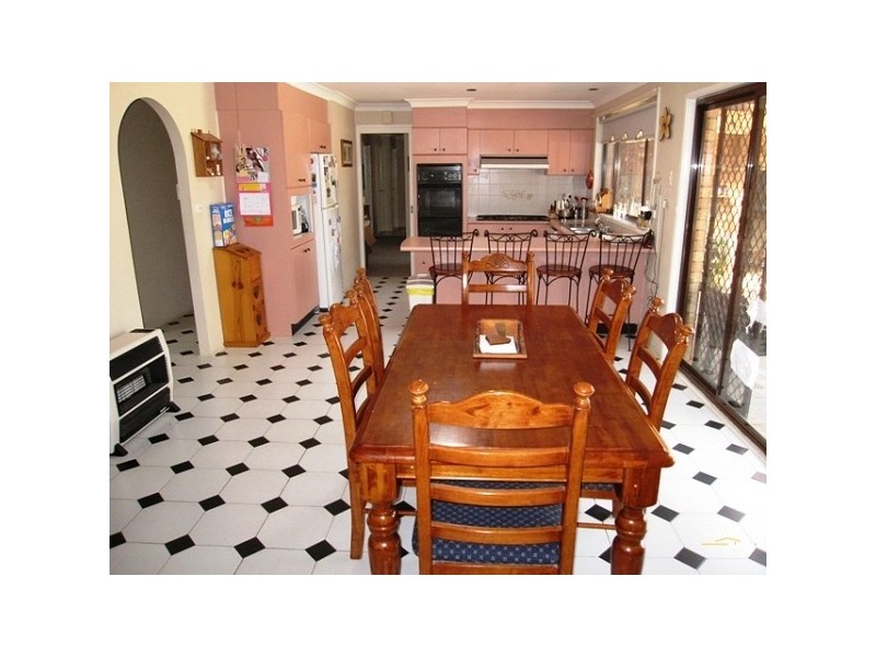 21 Waterfall  Crescent, Cranebrook NSW 2749